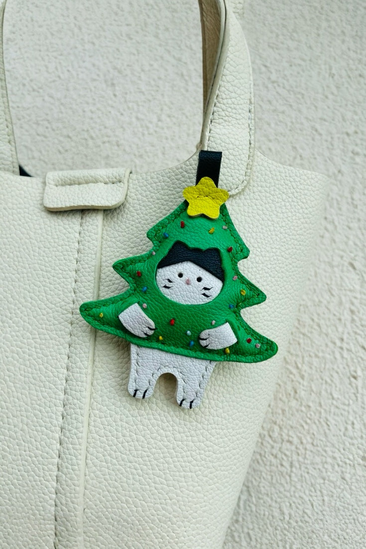 KITTEN IN CHRISTMAS TREE BAG CHARM