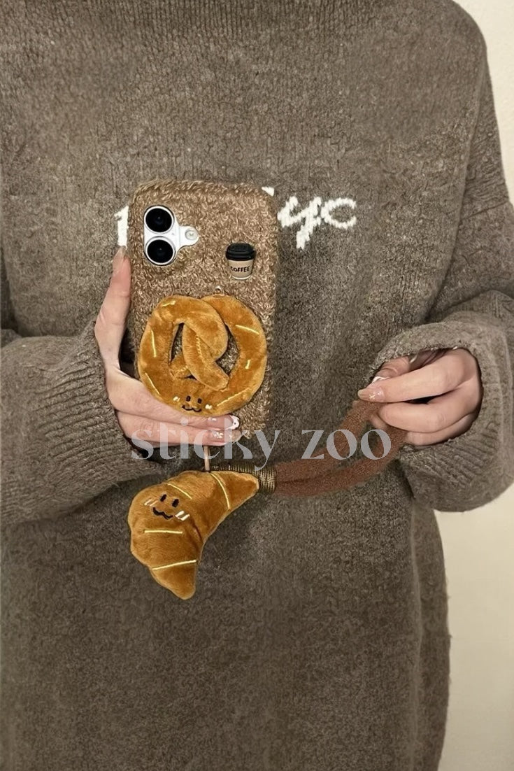 PRETZEL PLUSH & CROISSANT PLUSH CASE