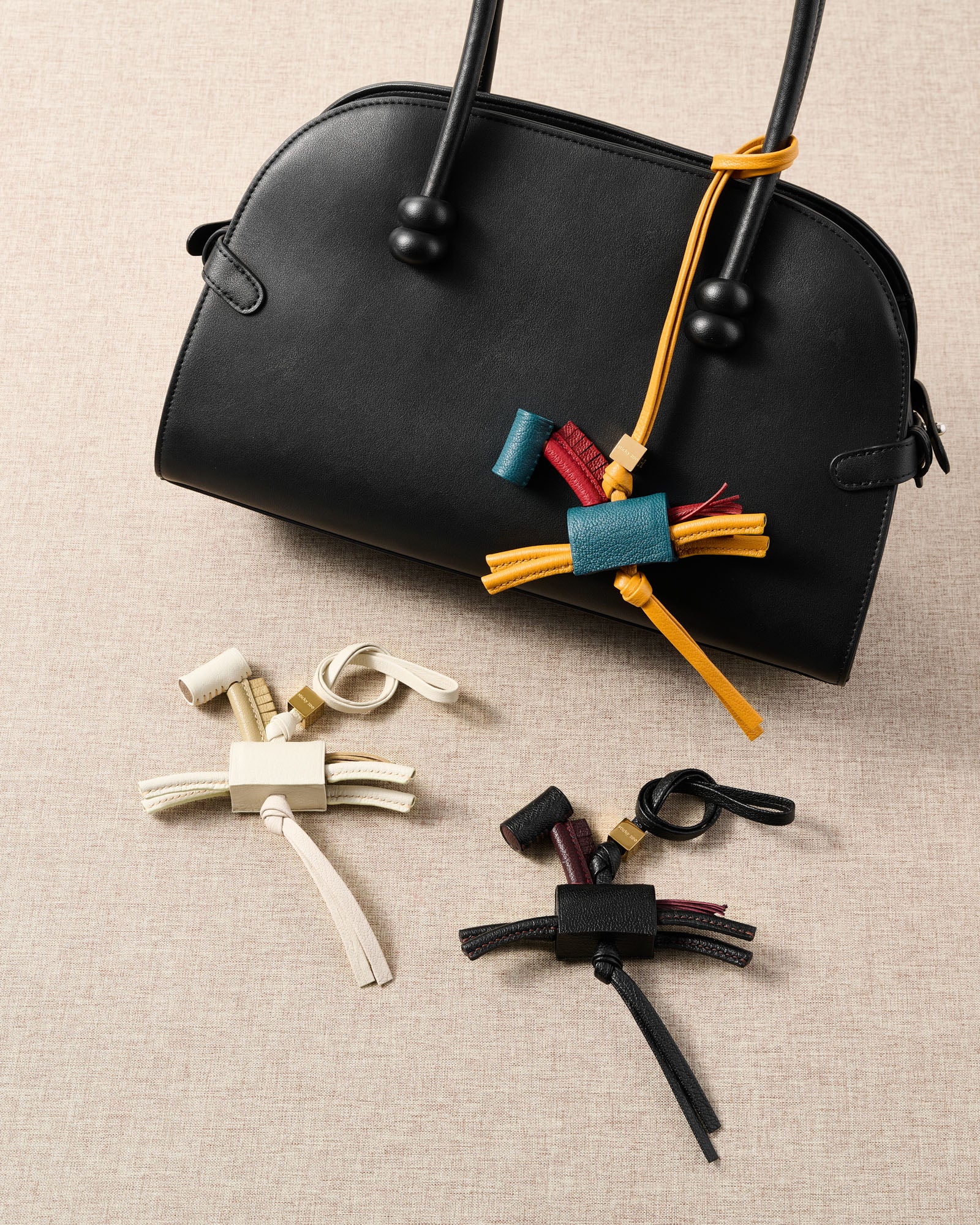 CHARME ÉCAILLE DE SERPENT