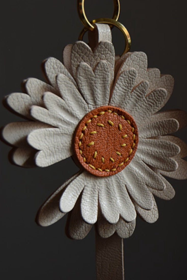 DAISY CHARM