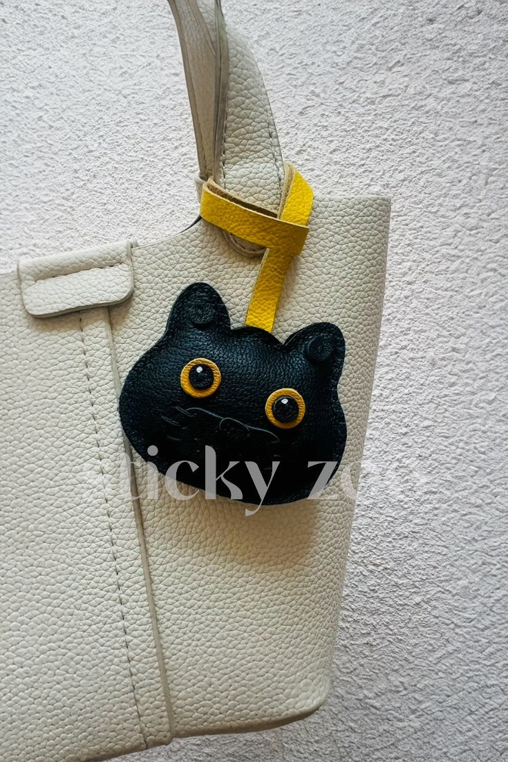 BRITISH SHORTHAIR CHARM