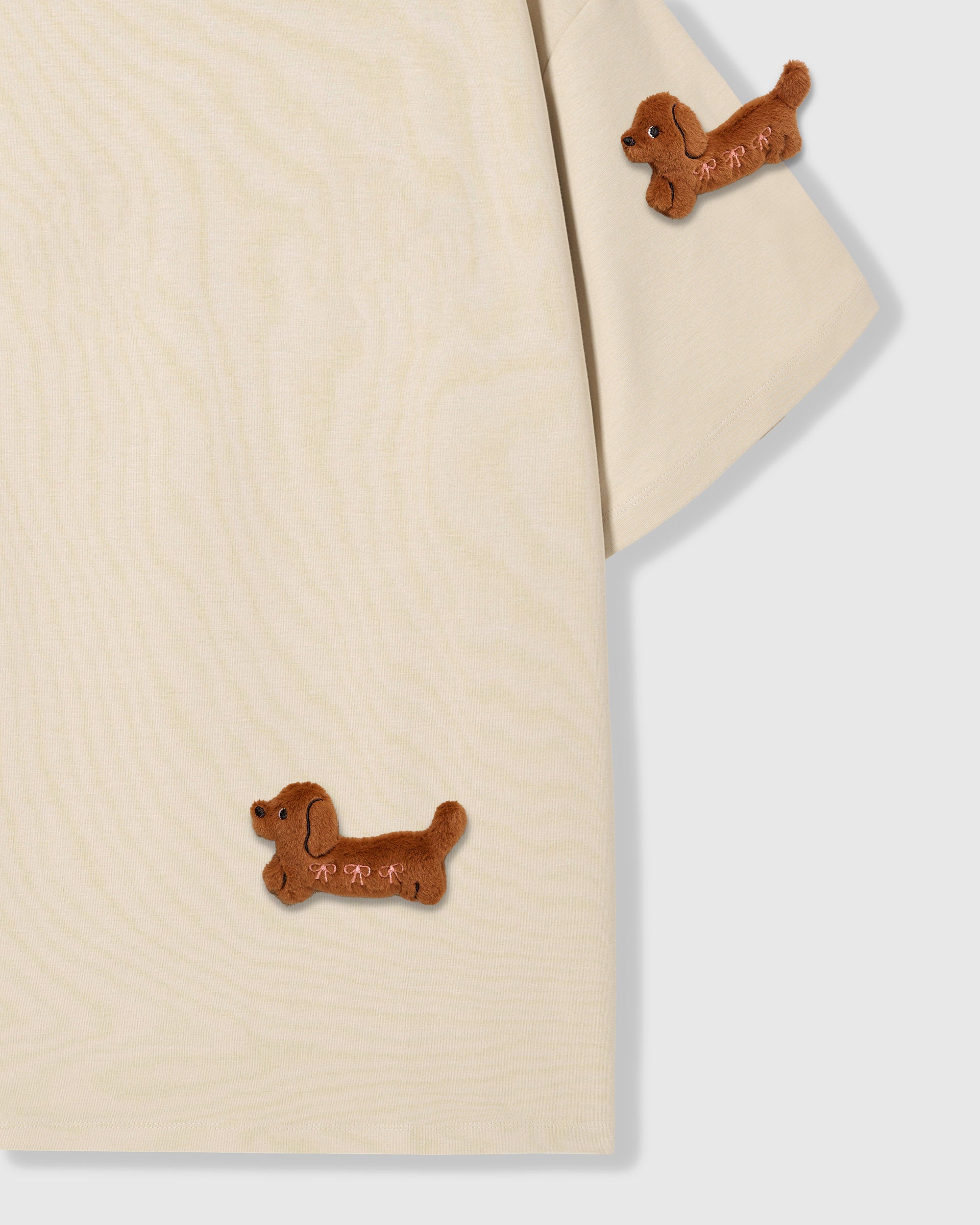 Oversized Dachshund T-Shirt · Hand-Stitched Plush Cotton – STICKYZOO®