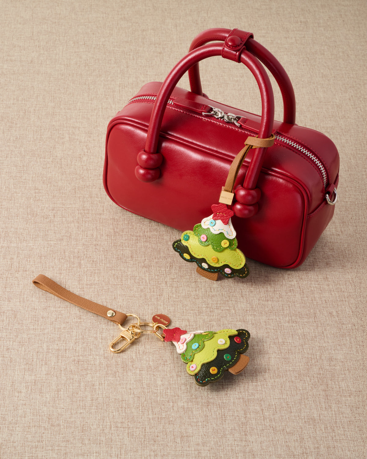 THE MERRY CHRISTMAS TREE CHARM