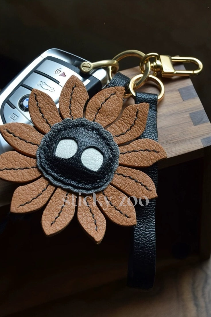 FLOWER CHARM