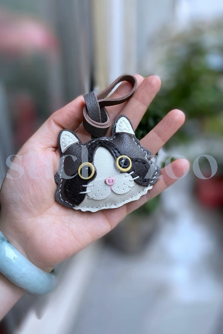 RAGDOLL FACE CHARM