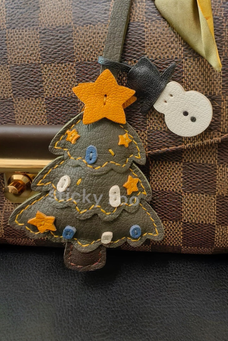 CHRISTMAS TREE CHARM