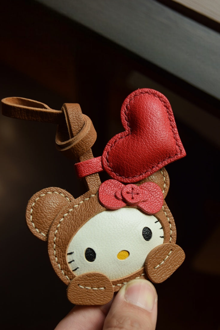 HELLO KITTY HEART BAG CHARM