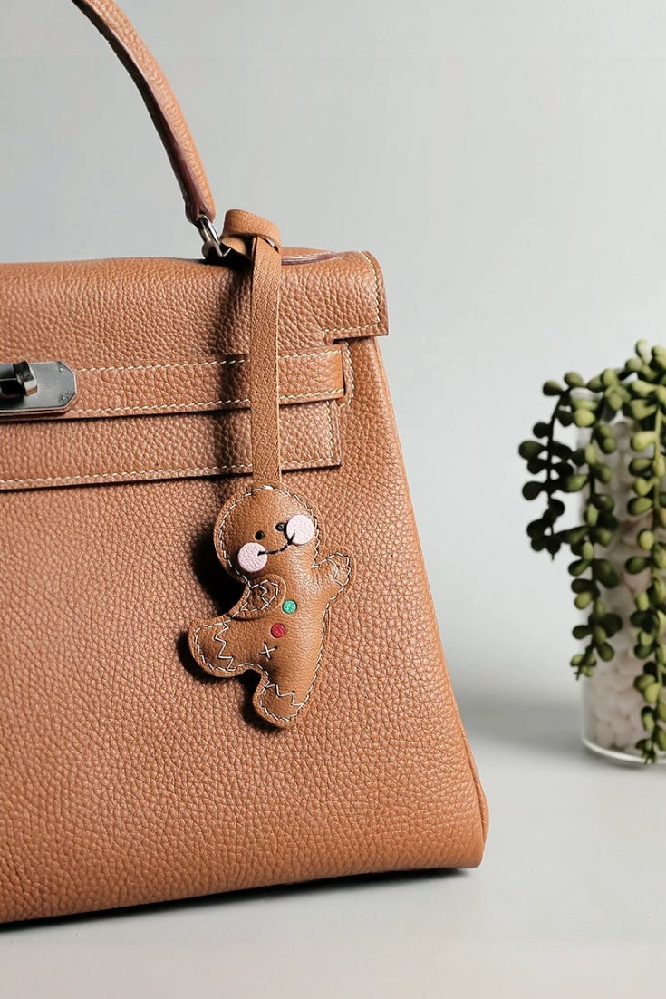 GINGERBREAD POPPETJE CHARM