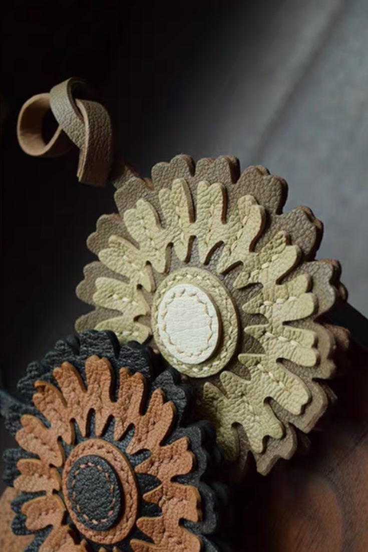 FLOWER CHARM
