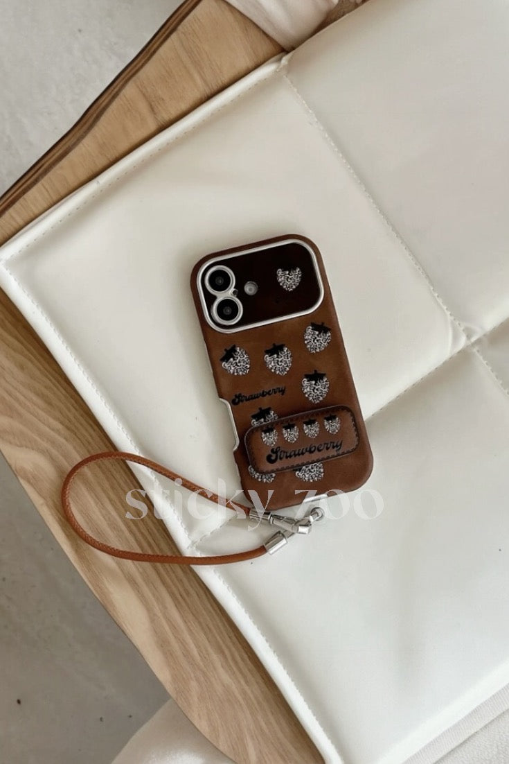 STRAWBERRY CASE