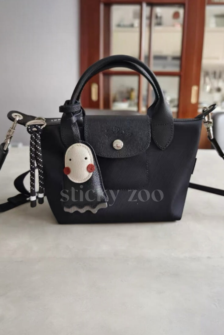 NO FACE CHARM