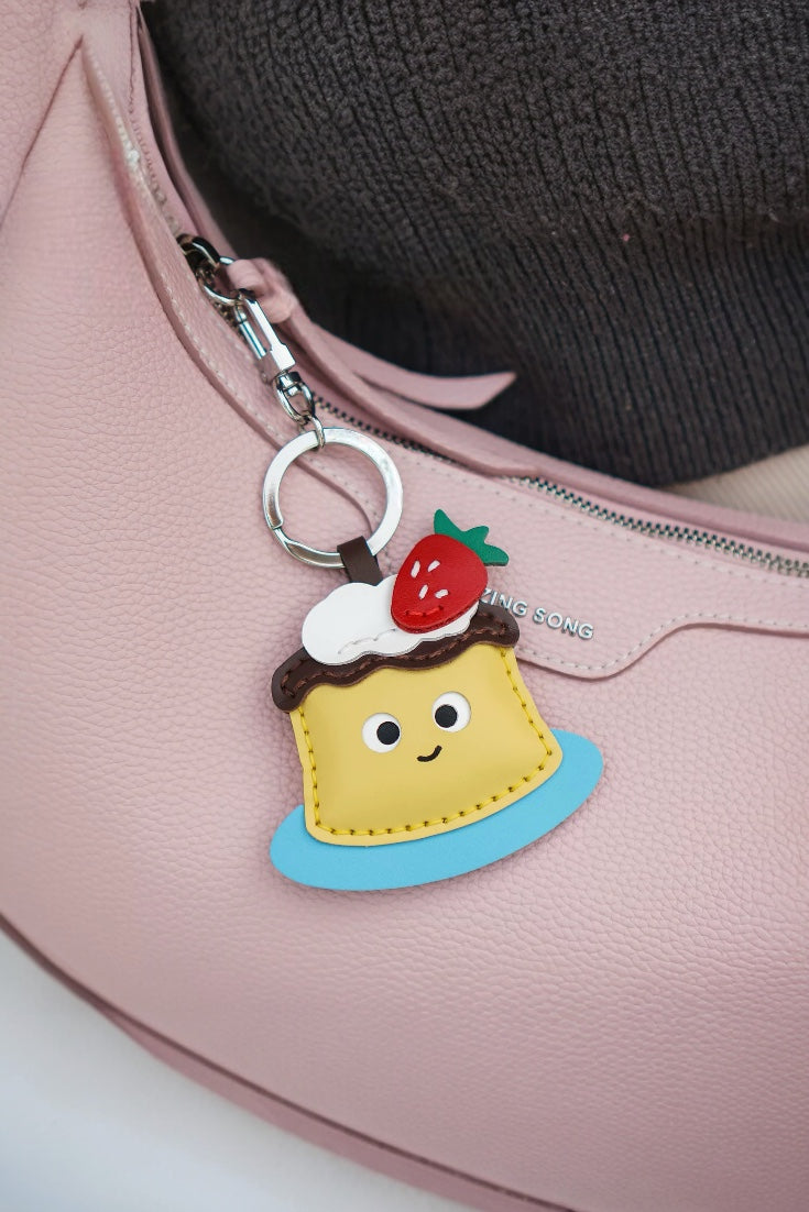 STRAWBERRY PUDDING BAG CHARM