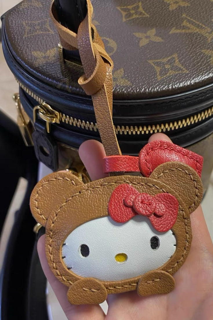 HELLO KITTY HEART BAG CHARM