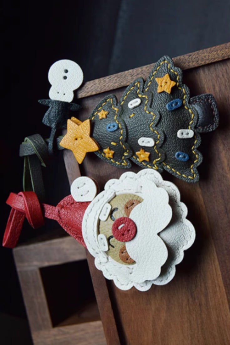 CHRISTMAS TREE CHARM