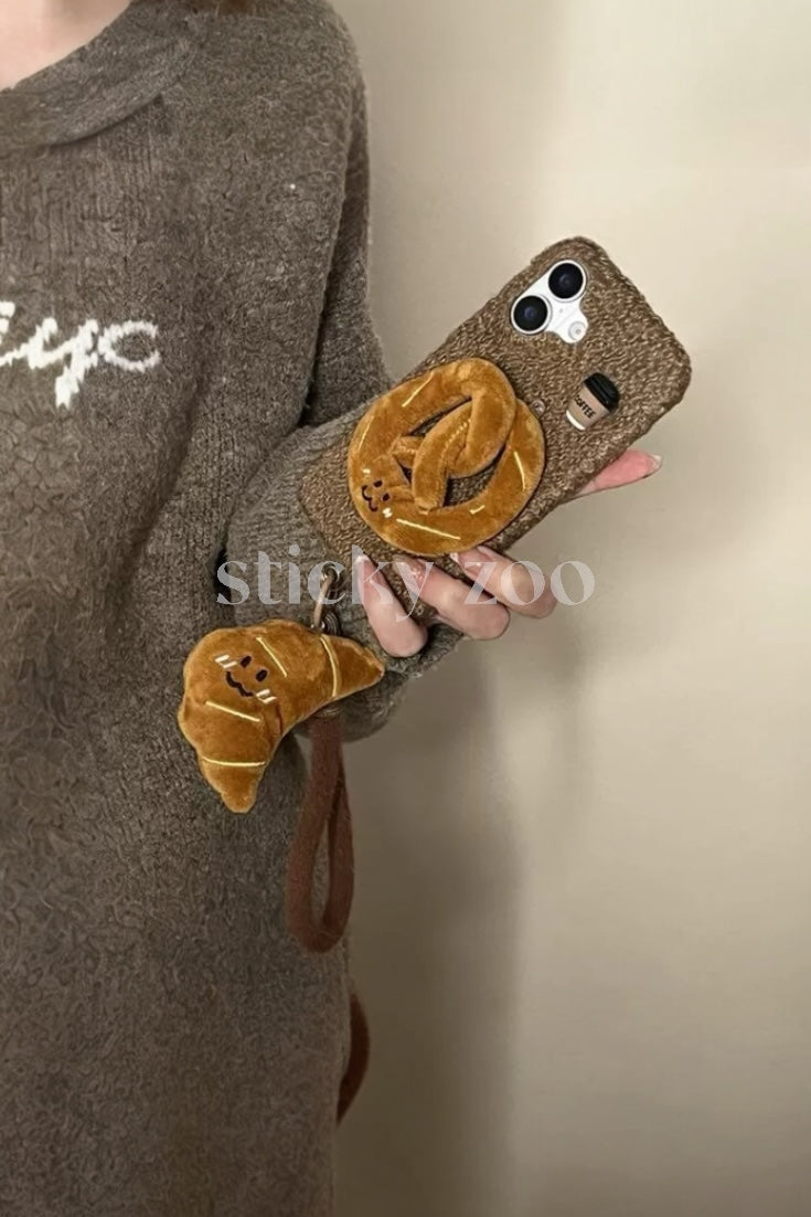PRETZEL PLUSH & CROISSANT PLUSH CASE