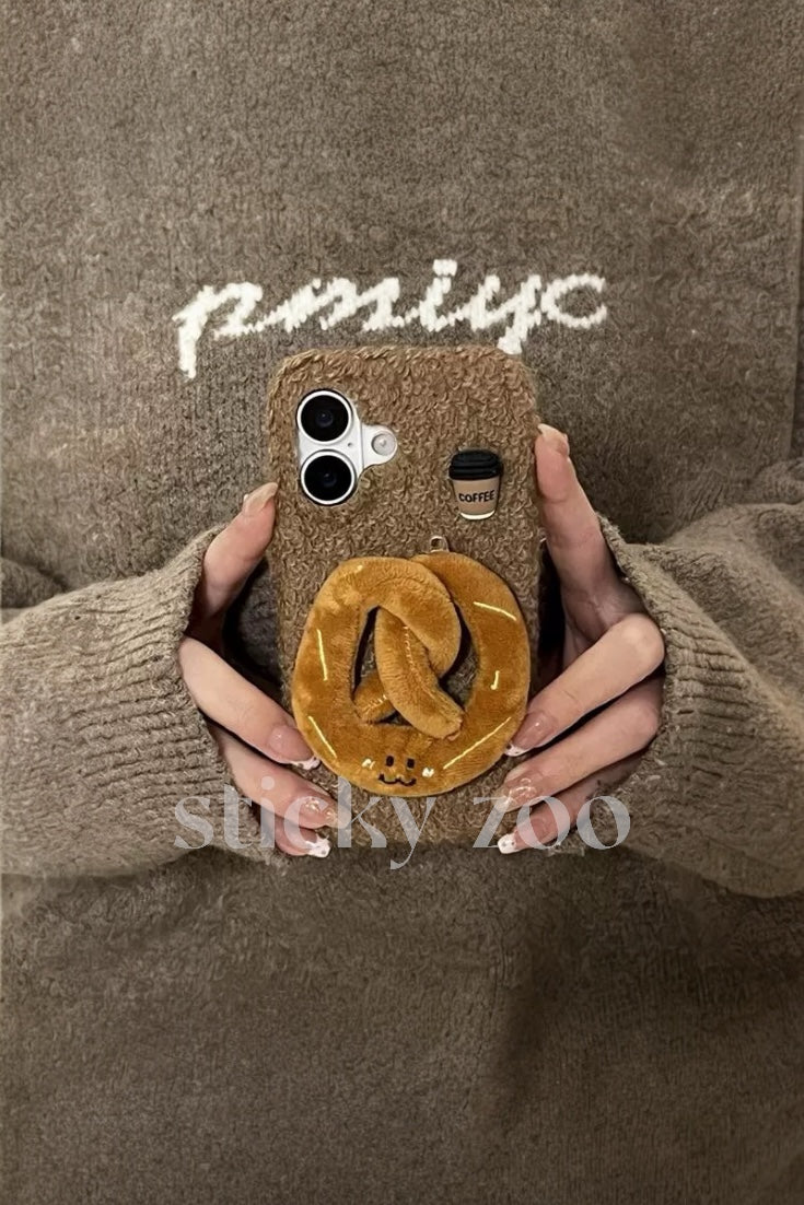 PRETZEL PLUSH & CROISSANT PLUSH CASE