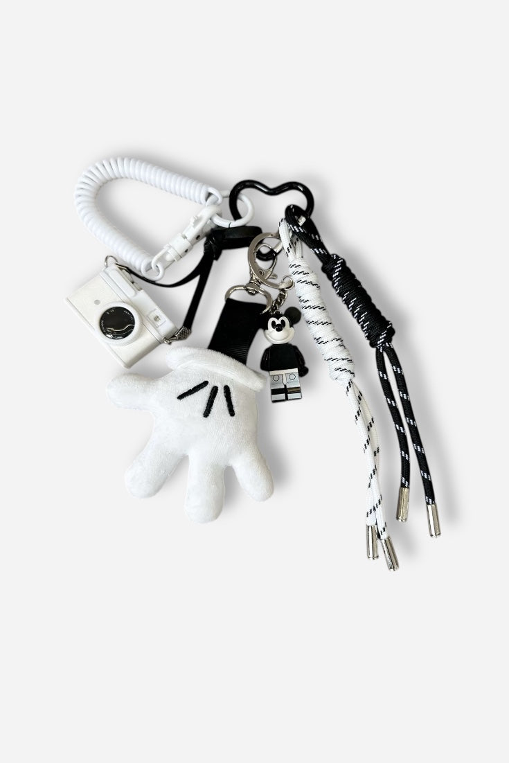 CAMERA HAND CHARM