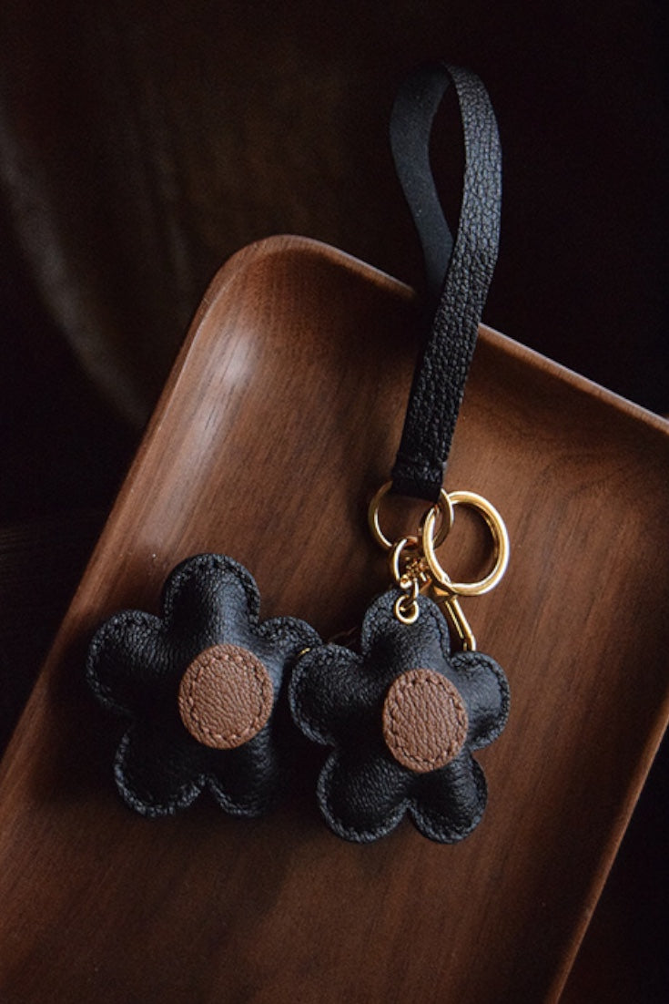 FLOWERS CHARM