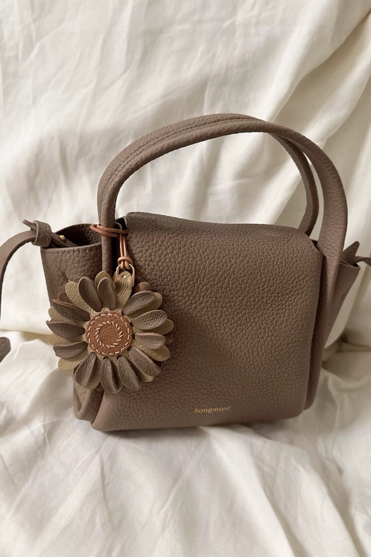 FLOWER BAG CHARM