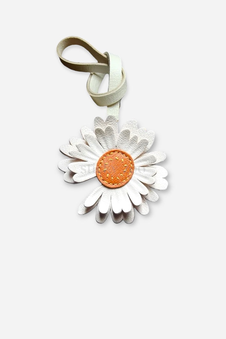 DAISY CHARM