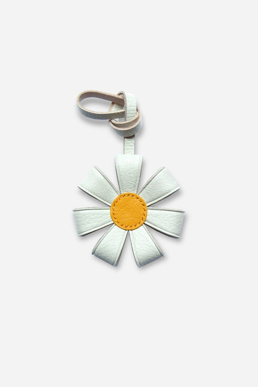 DAISY BAG CHARM