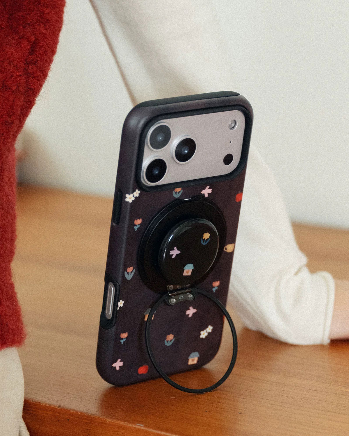 MIDNIGHT STORY GARDEN PHONE CASE