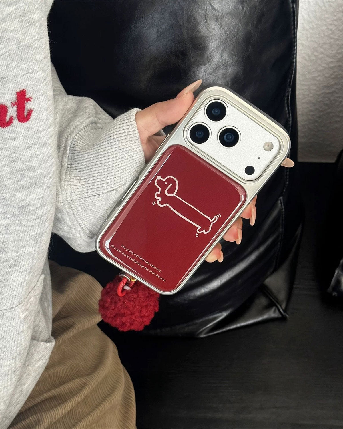 STRETCHY SAUSAGE DOG PHONE CASE