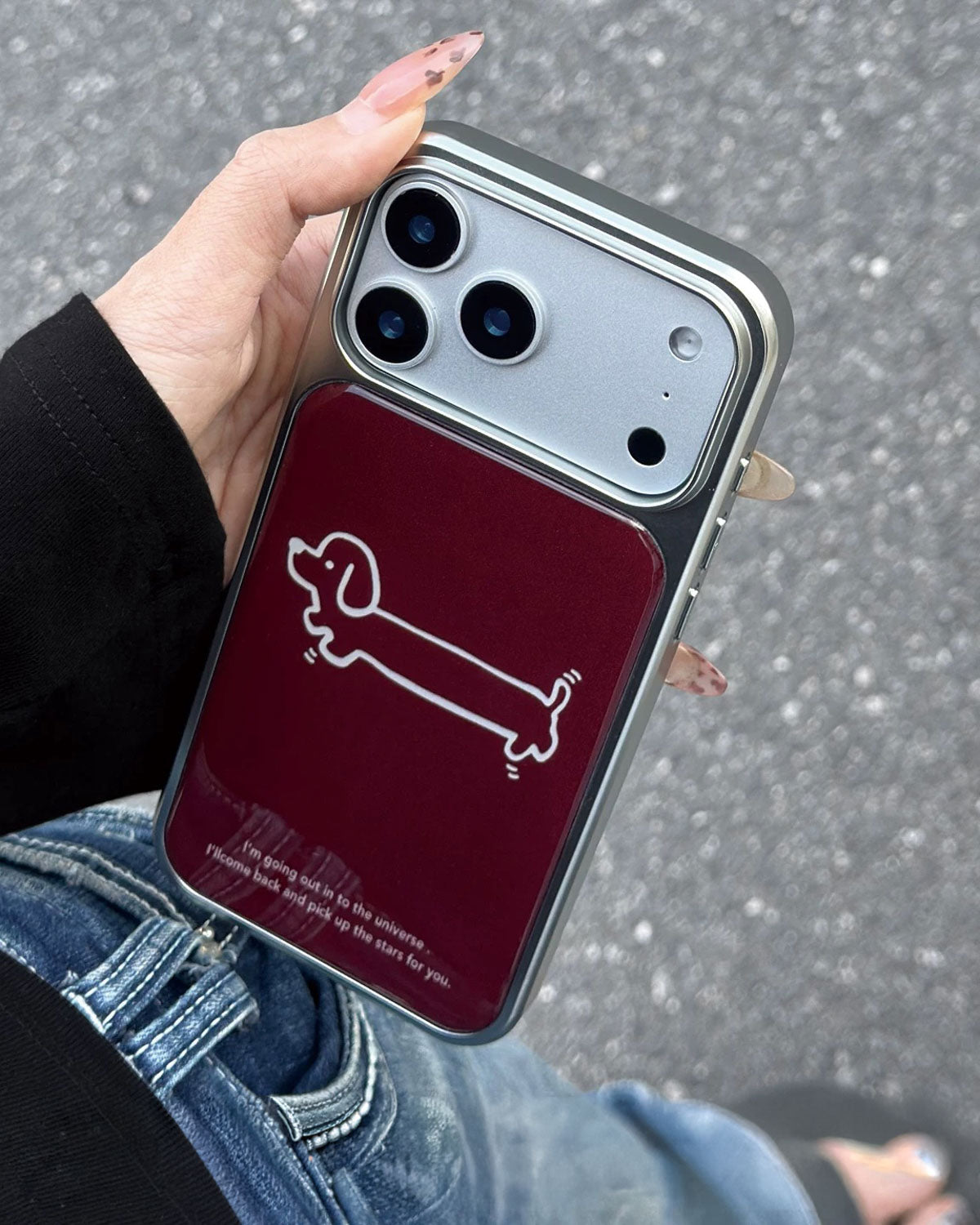 STRETCHY SAUSAGE DOG PHONE CASE