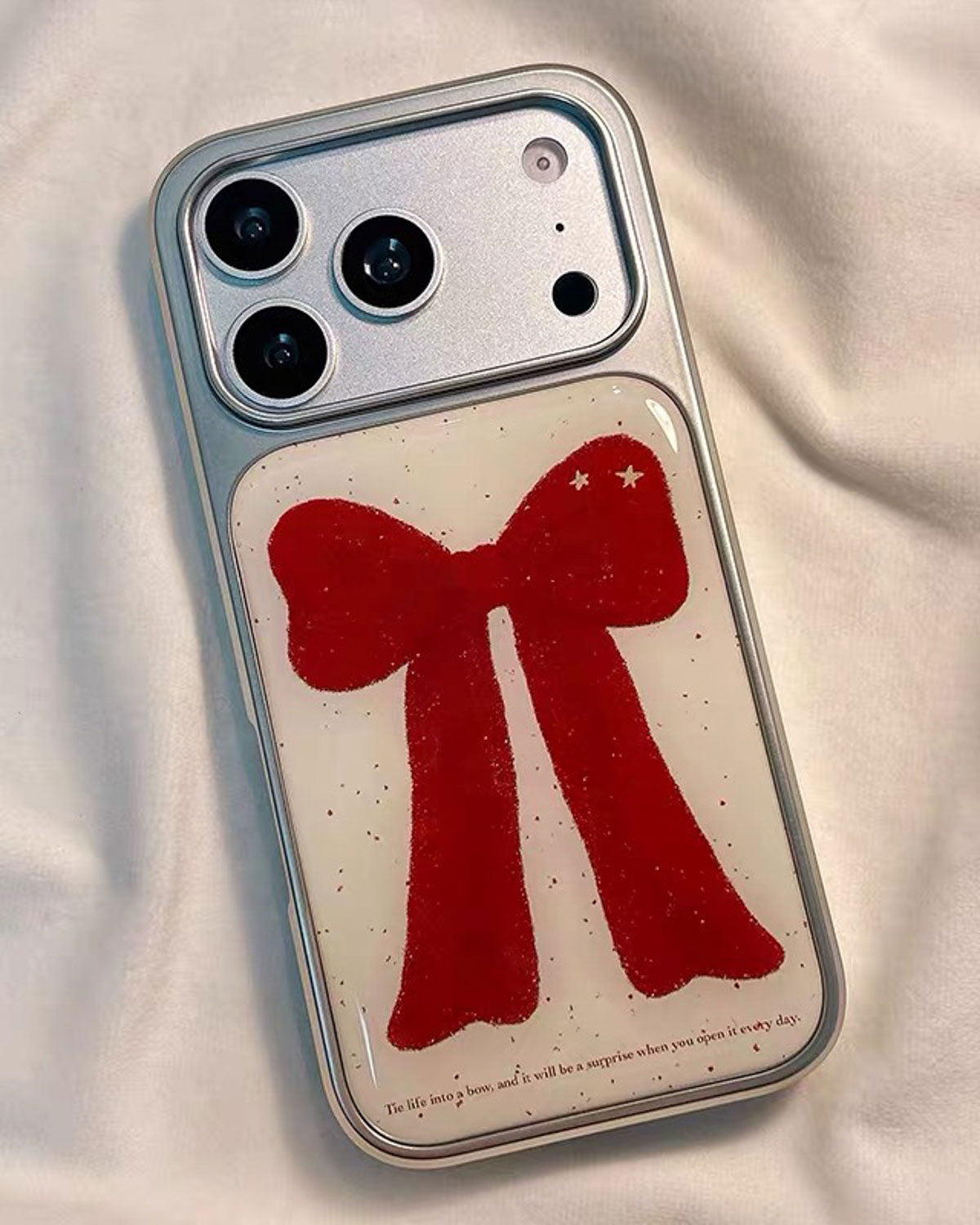 RED PAINTED BOW PHONE CASE