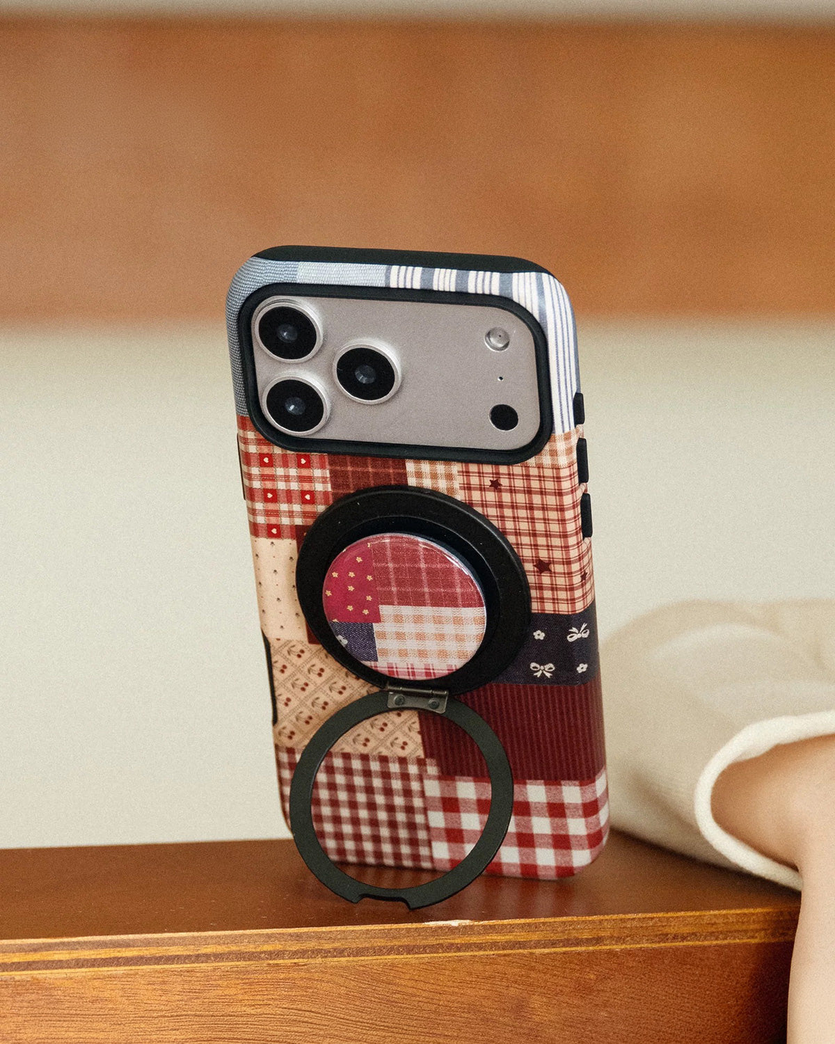 SAMPUL TELEFON BUSUR BERWARNA MERAH