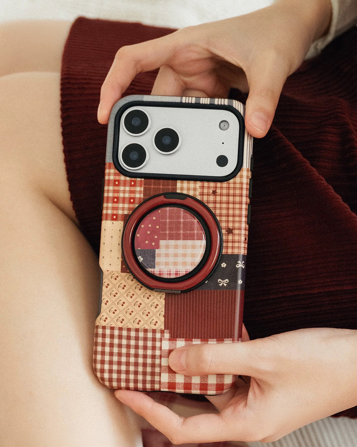 SAMPUL TELEFON BUSUR BERWARNA MERAH