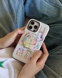 Coque de téléphone avec griffonnages colorés de chat