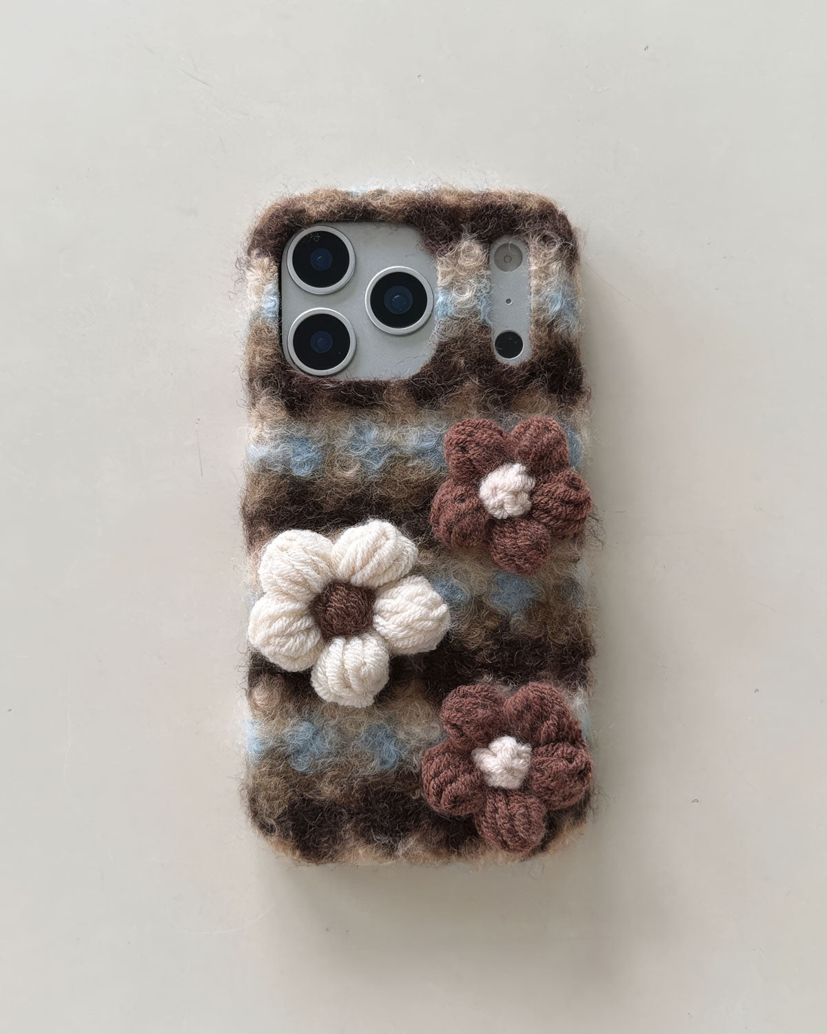 FLORAL WOOL STRAP PHONE CASE