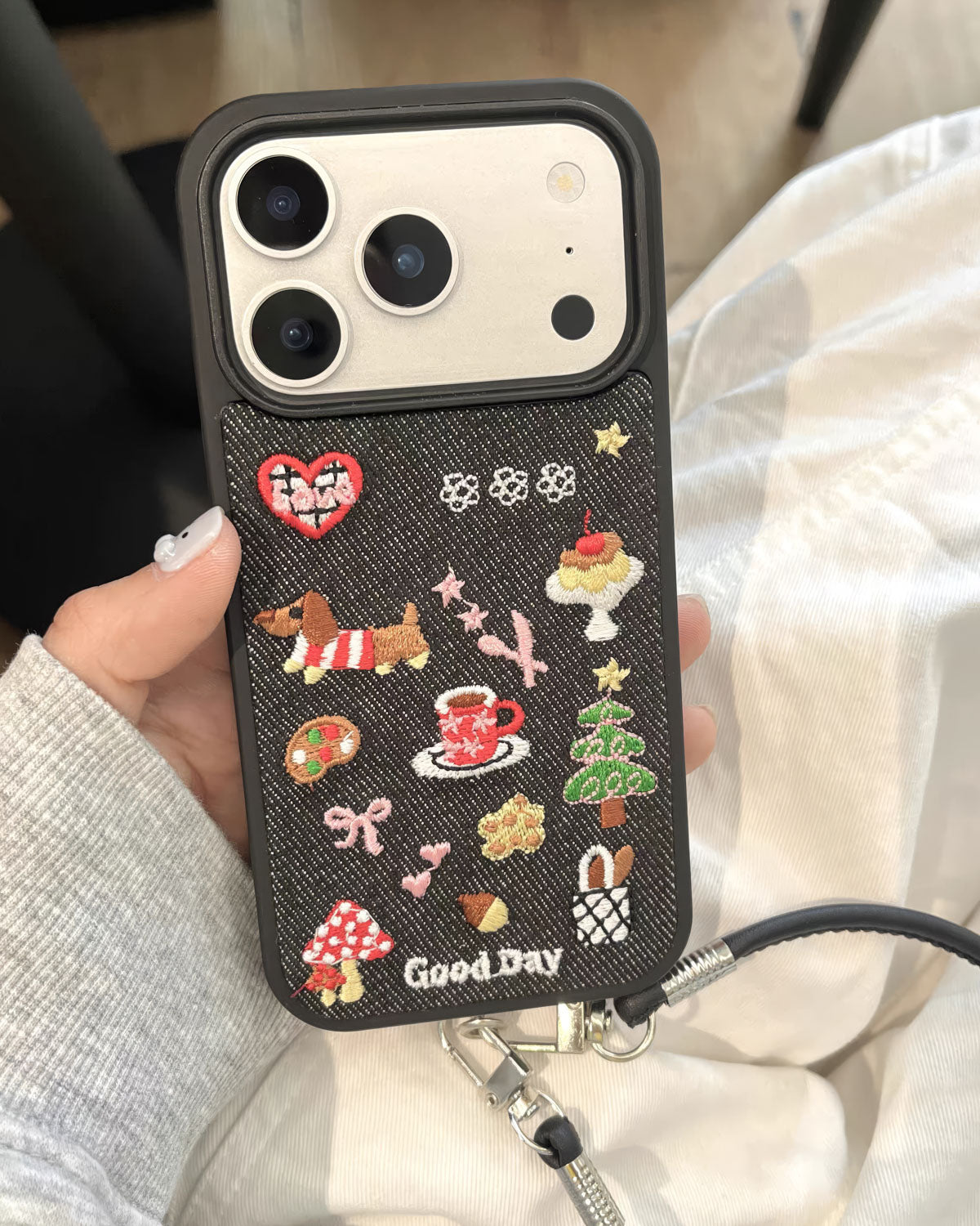GOOD DAY ICON STRAP PHONE CASE