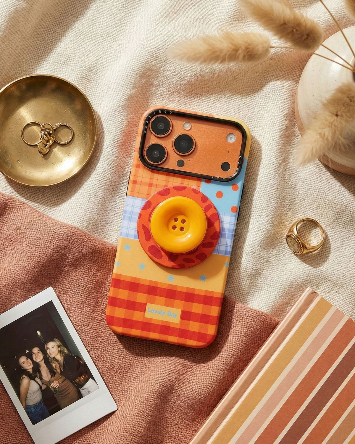 LOVELY DAY BUTTON PHONE CASE