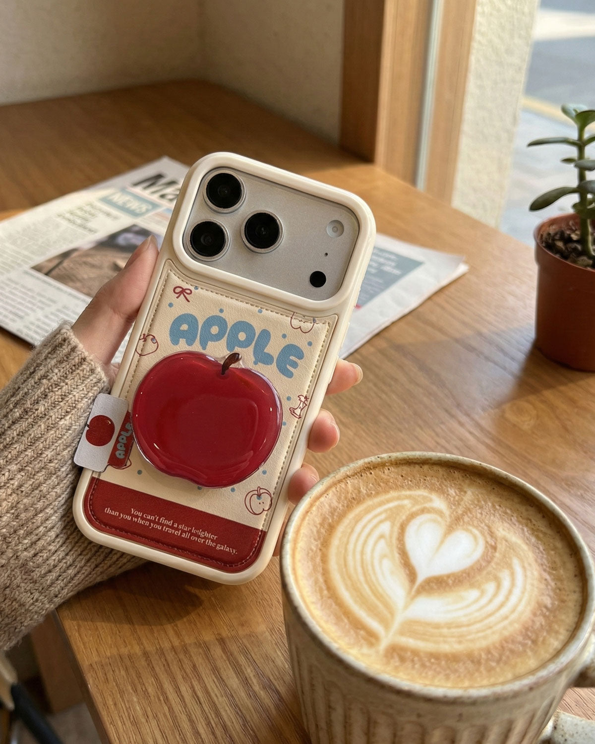 APPLE POP CLASSIC Phone Case