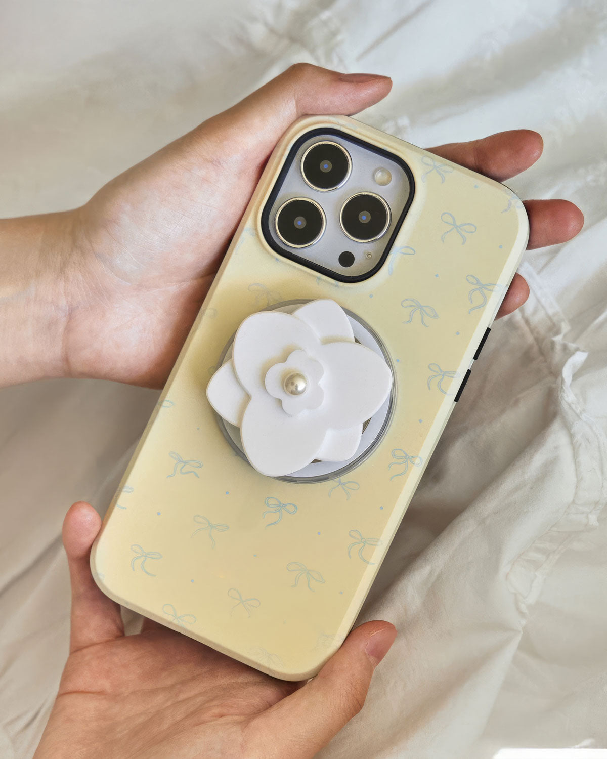 SOFT BLOOM GRIP PHONE CASE
