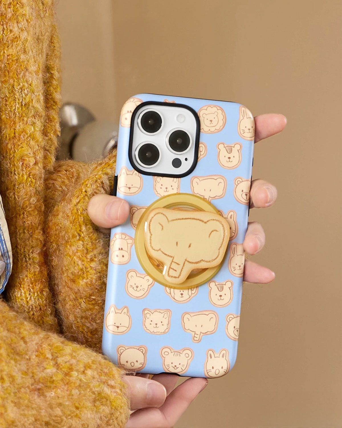BABY ELEPHANT GRIP PHONE CASE