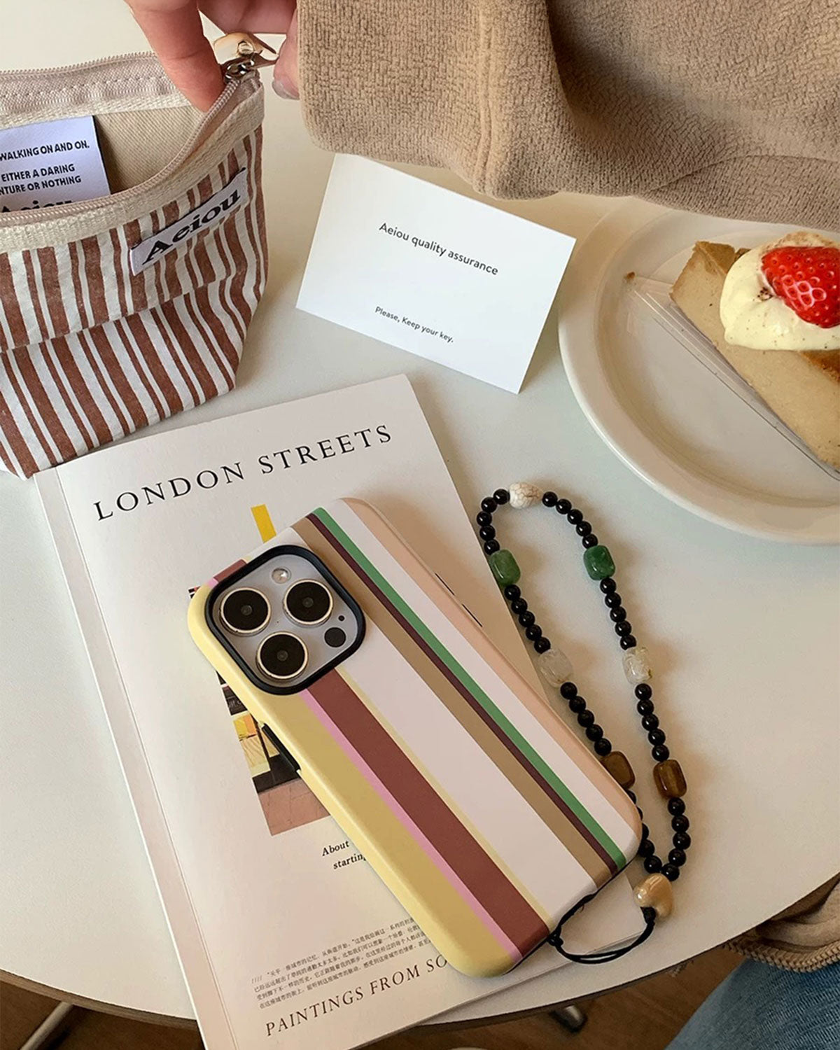 RETRO STRIPE PHONE CASE