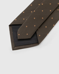 STICKYZOO MOCHA DOT TIE back detail showing structured interlining and hand-finished slip stitching, 145 × 8 cm