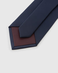 STICKYZOO GOLDEN HARE TIE back detail showing structured interlining and hand-finished slip stitching, 145 × 8 cm